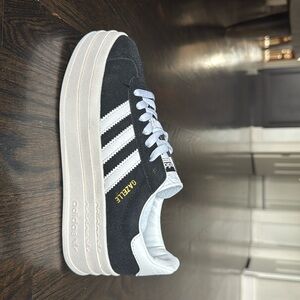 New! Adidas gazelle bold black. 7 1/2 US